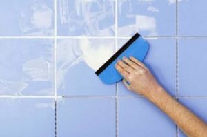 Делаем правильный выбор затирки для плитки в ванной: Советы и рекомендации от специалистов